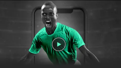 字母哥遭阿门恶意锁喉倒地，二级恶意犯规领罚离场[2...143]